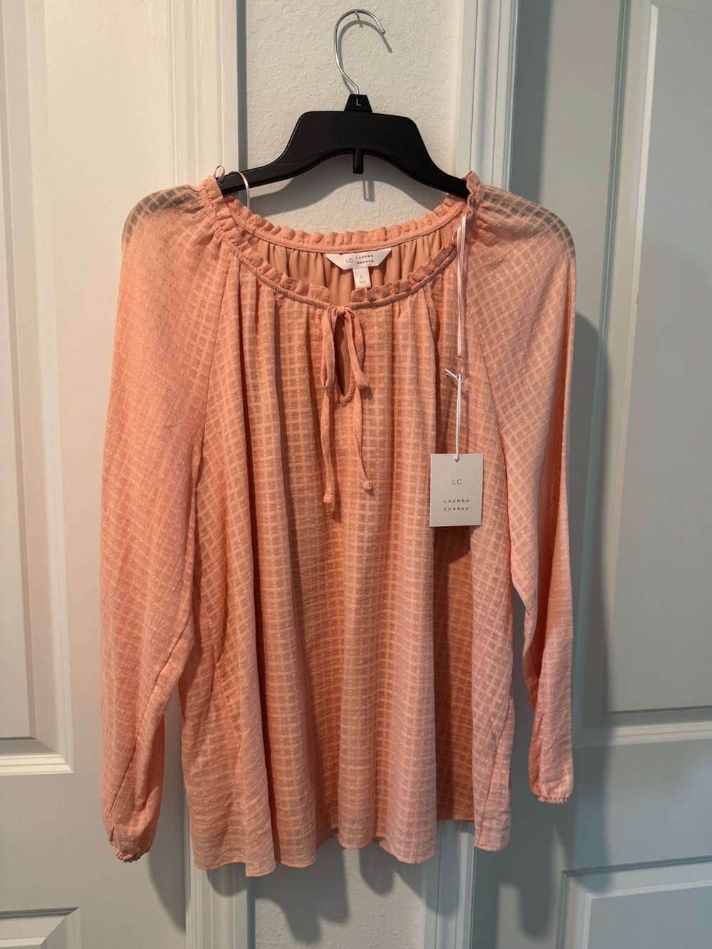 NWT - LC LAUREN CONRAD Prestige Peach Top Size Large